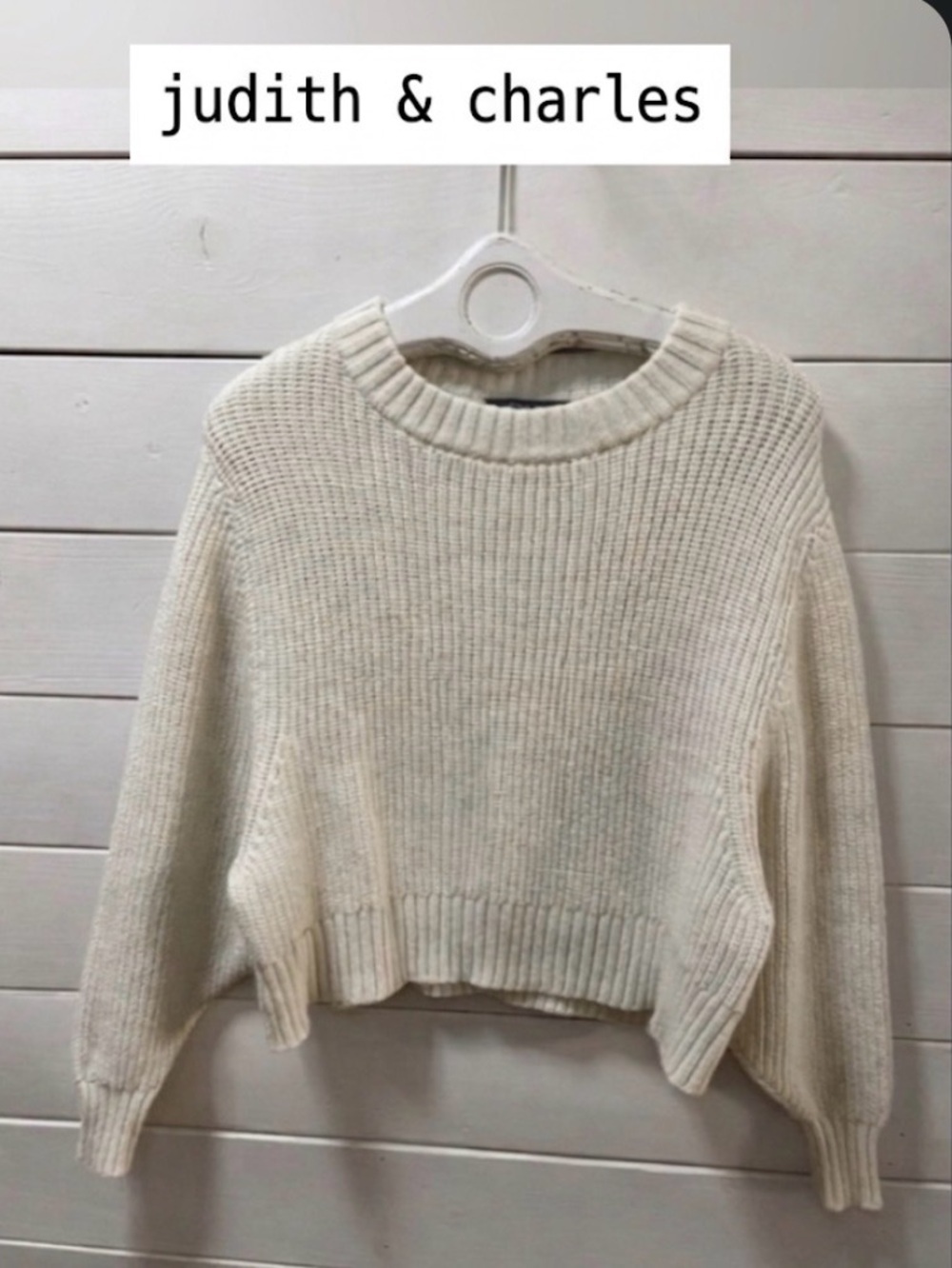 JUDITH & CHARLES Cream Cropped Knit Sweater Estimated Size M/L